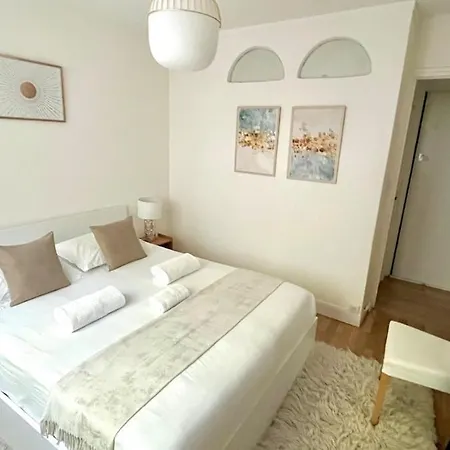 Manin 3 - Ci - Spacious For 4 People アパート パリ